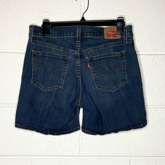 < Signature by Levi Strauss Women's Blue Jean Shorts Size 29” > - Picture 3 of 3